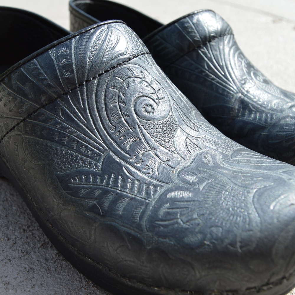 Dansko Professional Clog - Black Tooled 39